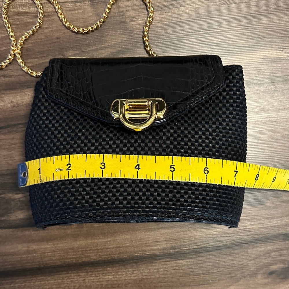 Chic Black and Gold Mini Bag - Picture 7 of 9